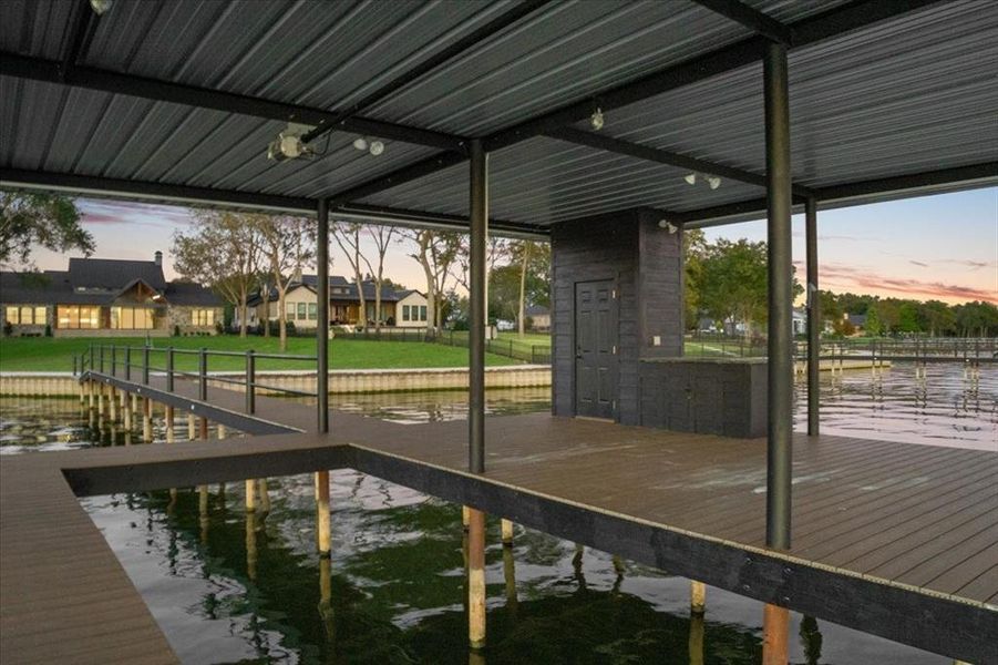 Community amenities in , Corsicana (Image 8). Community amenities in , Corsicana (Image 8).