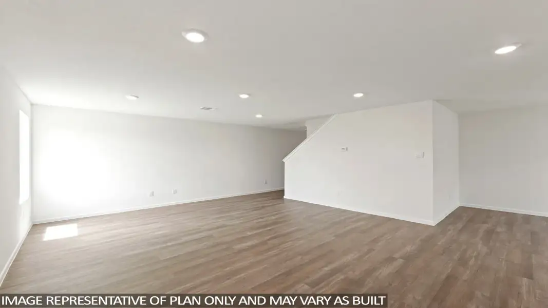 Spacious, unfurnished interior of a new home in Lexington Heights, Willis (Image 13).