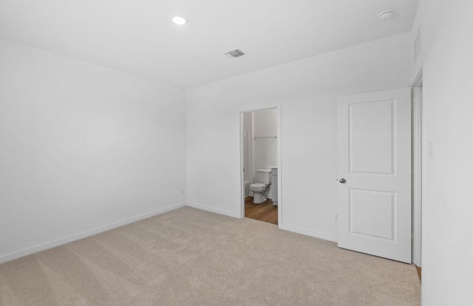 Spacious, unfurnished interior of a new home in Skyview, Belton (Image 23). Spacious, unfurnished interior of a new home in Skyview, Belton (Image 23).