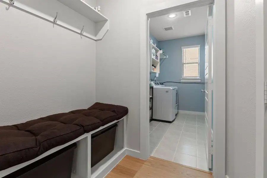 Furnished interior view inside a new home in Elevon, Lavon (Image 7).