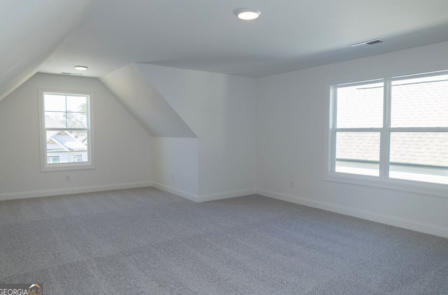 Spacious, unfurnished interior of a new home in Twelve Parks, Sharpsburg (Image 20).