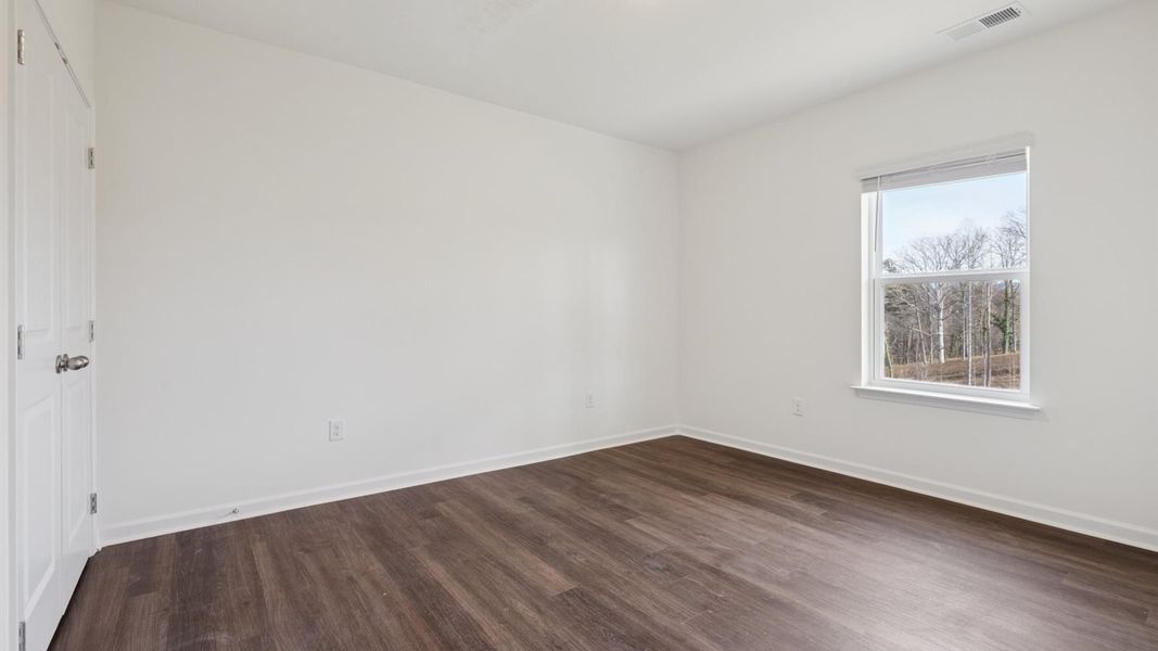 Spacious, unfurnished interior of a new home in Whispering Springs, Maryville (Image 37).