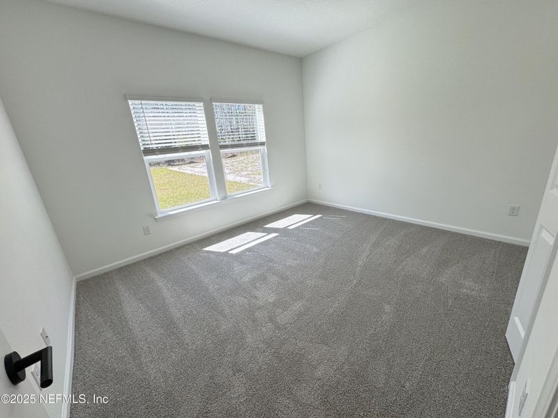 Spacious, unfurnished interior of a new home in , Green Cove Springs (Image 14).