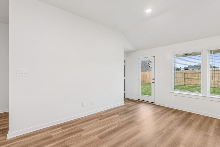 Spacious, unfurnished interior of a new home in Pinewood at Grand Texas, New Caney (Image 16). Spacious, unfurnished interior of a new home in Pinewood at Grand Texas, New Caney (Image 16).