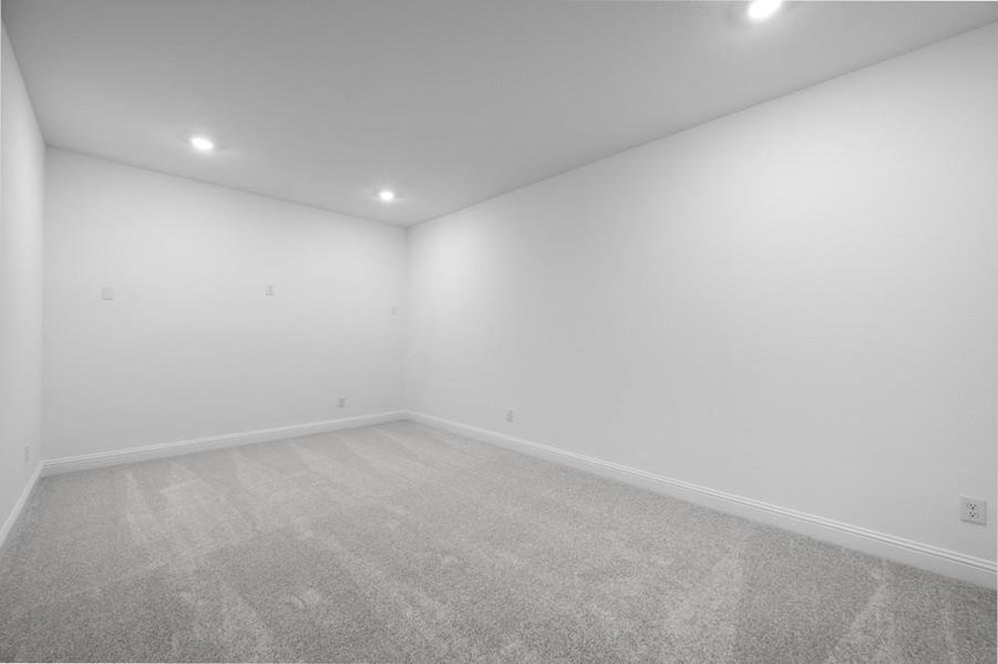 Spacious, unfurnished interior of a new home in South Oak 60s, Lakewood Village (Image 17).
