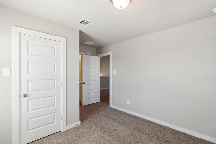 Photo is not of the actual home but is an inspirational photo of builder’s model home and may depict options, furnishings, and/or decorator features that are not included. Photo is not of the actual home but is an inspirational photo of builder’s model home and may depict options, furnishings, and/or decorator features that are not included.