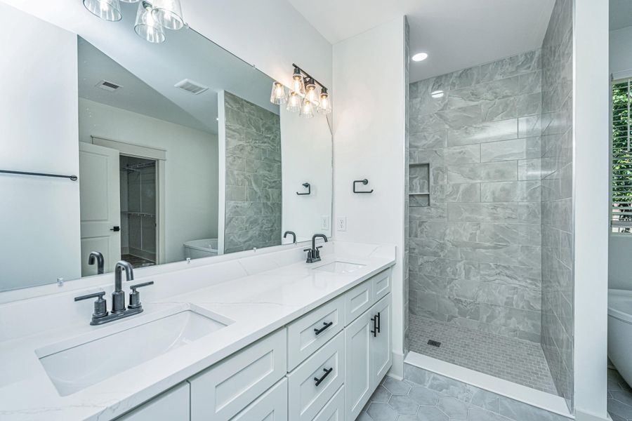 Furnished interior view inside a new home in , Hanahan (Image 7).