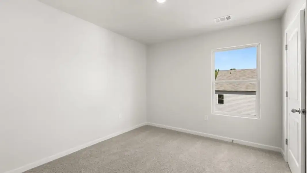 Spacious, unfurnished interior of a new home in , Gainesville (Image 27).