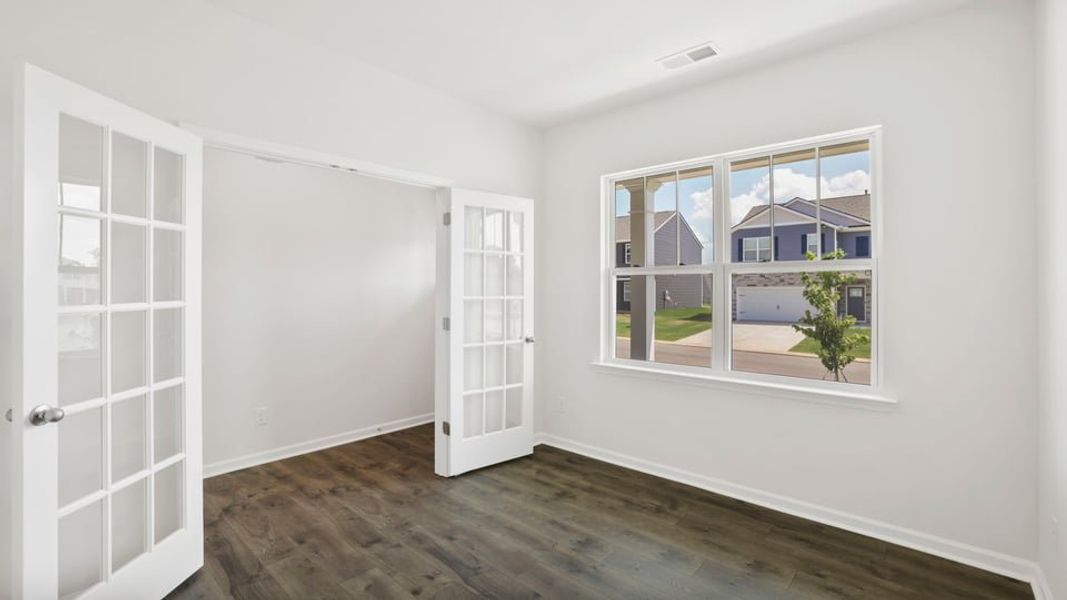 Spacious, unfurnished interior of a new home in Durbin Meadows Traditions, Fountain Inn (Image 19).
