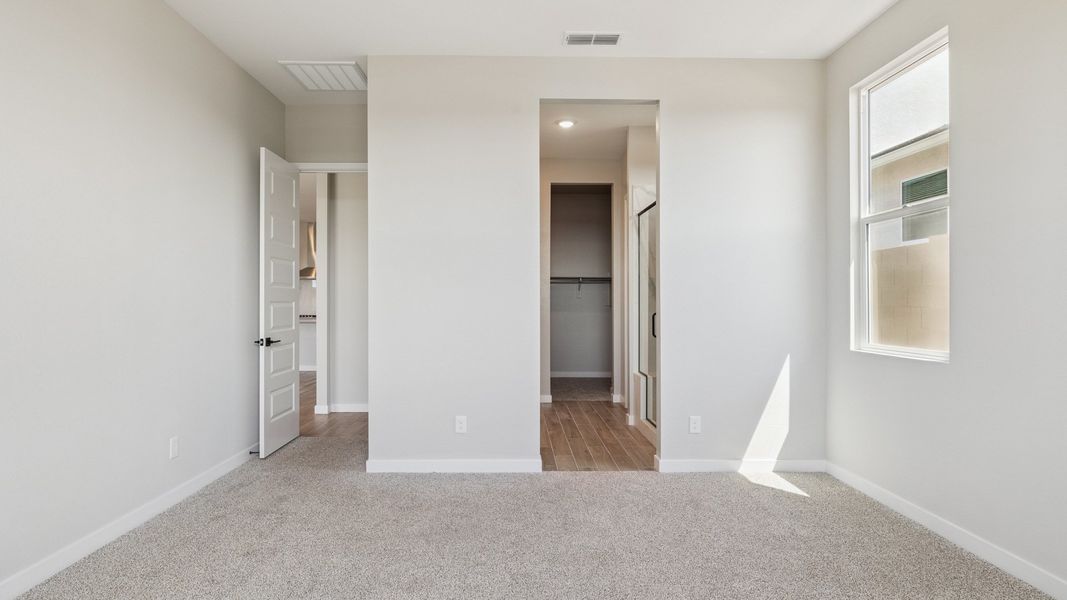 Spacious, unfurnished interior of a new home in Upper Canyon, Phoenix (Image 24).