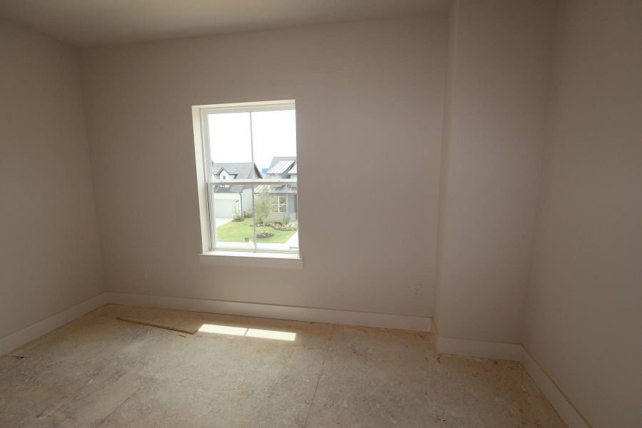 Spacious, unfurnished interior of a new home in Elyson - Grove Row Collection, Katy (Image 4).
