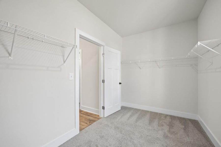 Spacious, unfurnished interior of a new home in , Hartwell (Image 32).