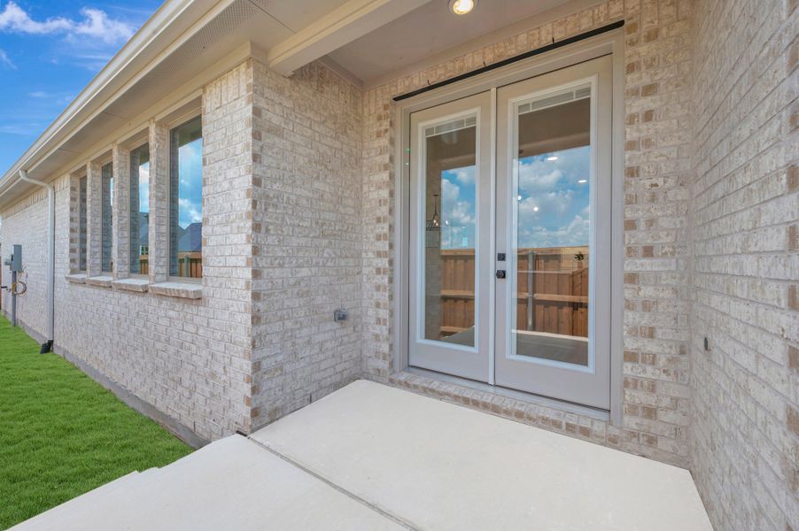 Exterior details and patio area of a home in Talia – Cottage Series, Mesquite (Image 3). Exterior details and patio area of a home in Talia – Cottage Series, Mesquite (Image 3).