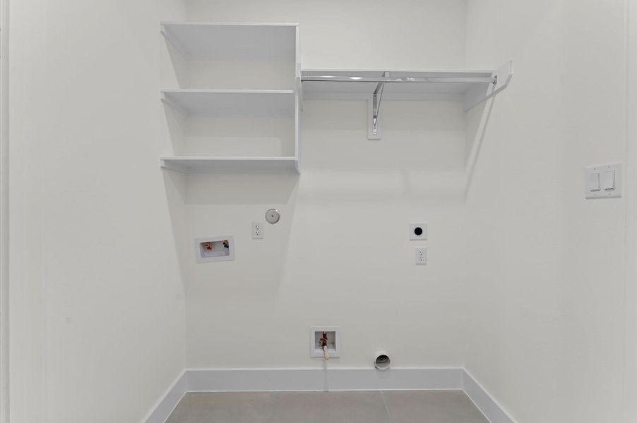 Spacious, unfurnished interior of a new home in , Houston (Image 32).