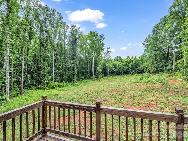 Natural landscape and outdoor views near in Lincolnton (Image 40). Natural landscape and outdoor views near in Lincolnton (Image 40).