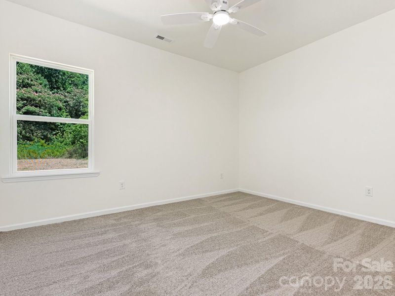 Spacious, unfurnished interior of a new home in , Midland (Image 13).