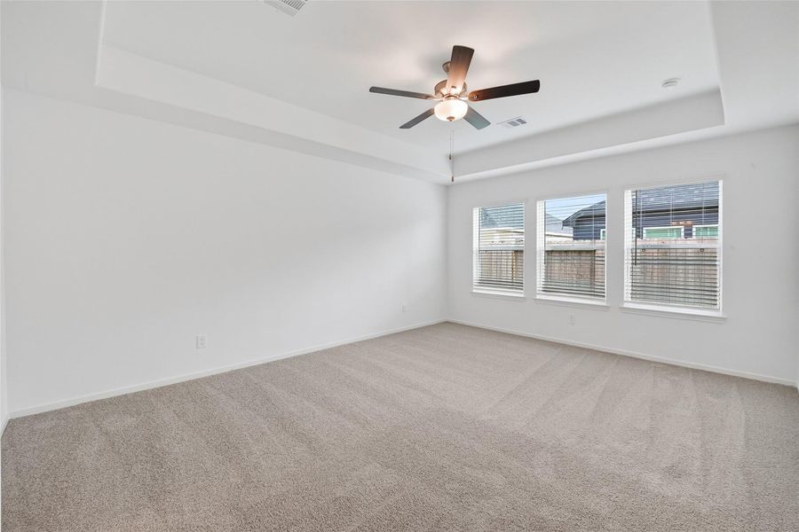 Spacious, unfurnished interior of a new home in Rollingbrook Estates, Baytown (Image 23). Spacious, unfurnished interior of a new home in Rollingbrook Estates, Baytown (Image 23).