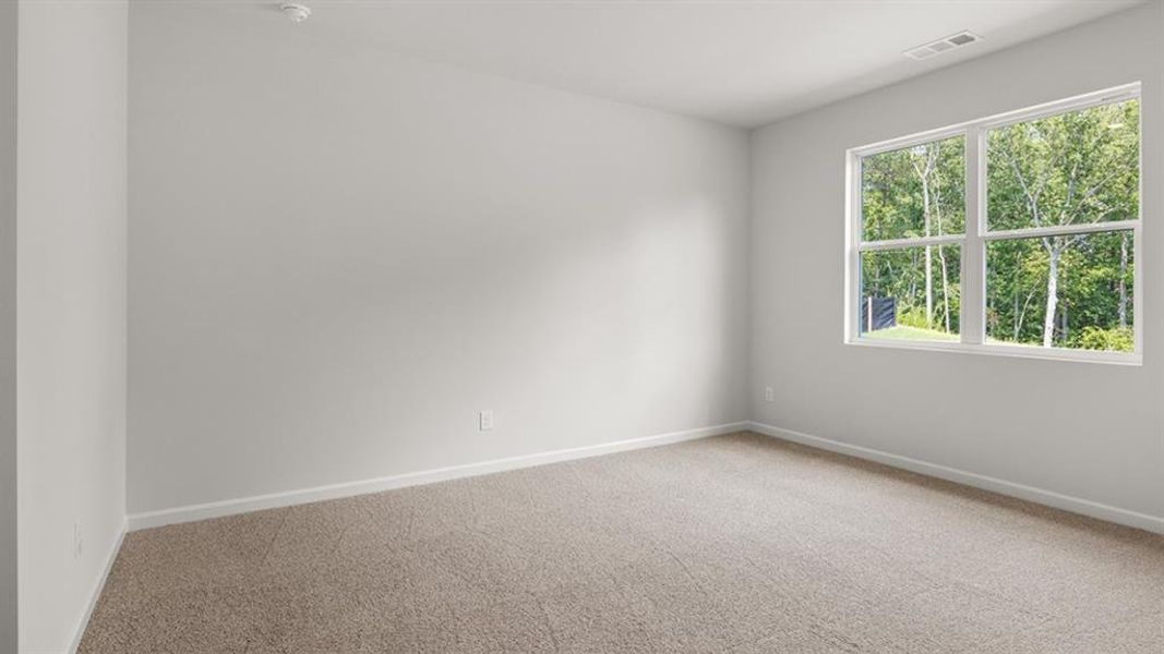 Spacious, unfurnished interior of a new home in Oaks at Cedar Grove, Fairburn (Image 19).