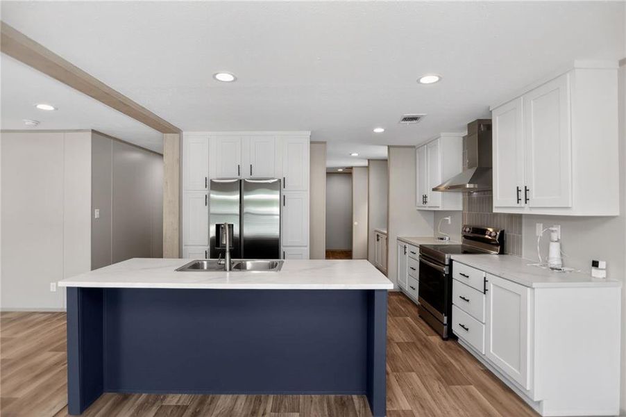 Furnished interior view inside a new home in , Jasper (Image 5).