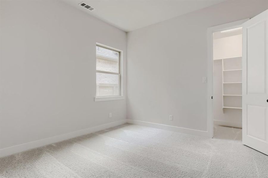 Spacious, unfurnished interior of a new home in Treeline, Justin (Image 16).