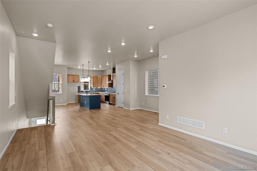 Spacious, unfurnished interior of a new home in Baseline, Broomfield (Image 36).
