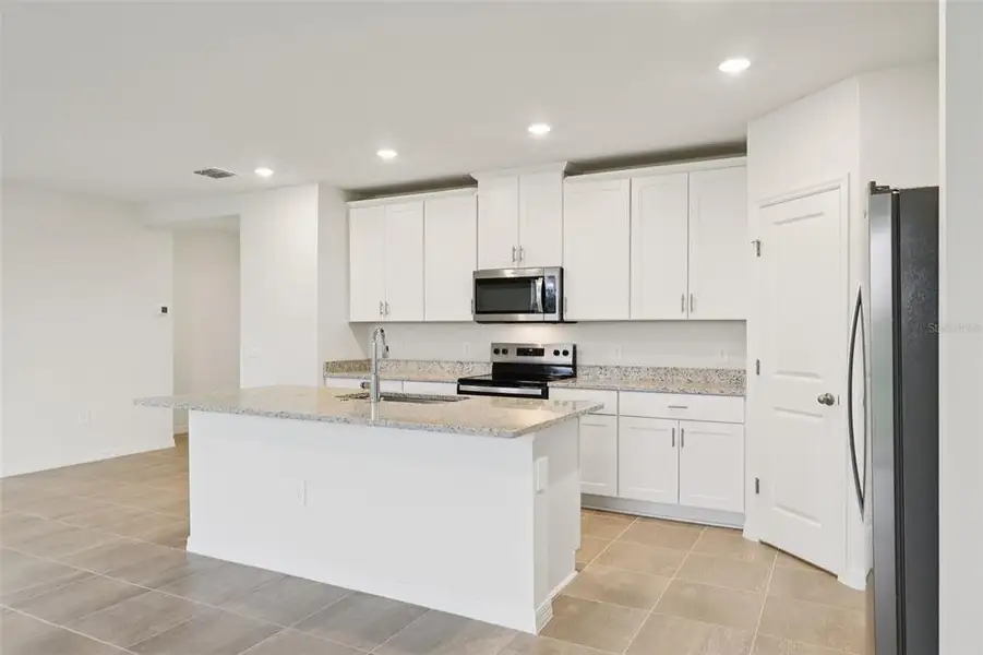 Furnished interior view inside a new home in Hamilton Bluff - Signature Series, Lake Hamilton (Image 7).