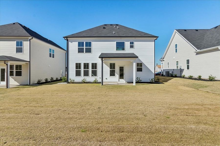 Exterior details and patio area of a home in Windsor, North Augusta (Image 3).