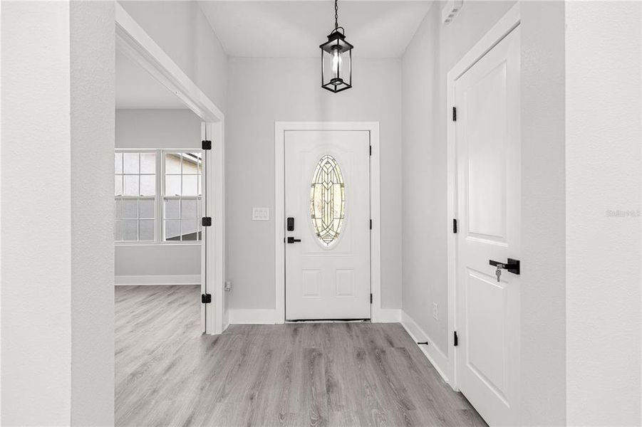 Spacious, unfurnished interior of a new home in , Dunnellon (Image 15).