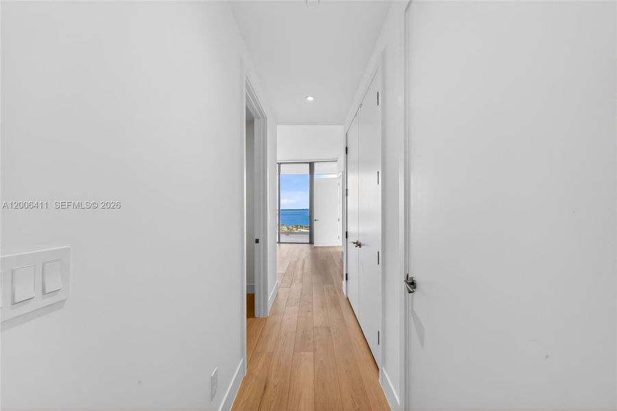 Spacious, unfurnished interior of a new home in , Miami (Image 49).