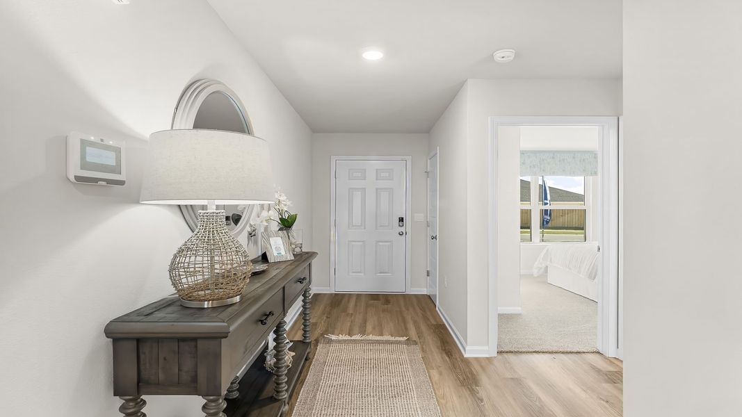 Furnished interior view inside a new home in Park Place, Panama City (Image 4).