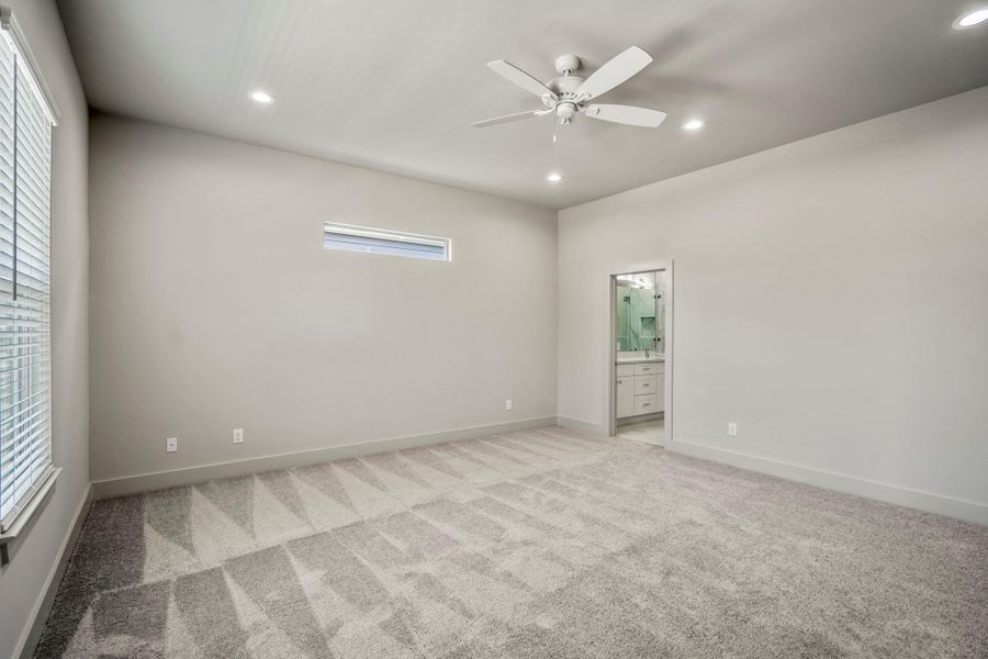 Spacious, unfurnished interior of a new home in , Houston (Image 29).