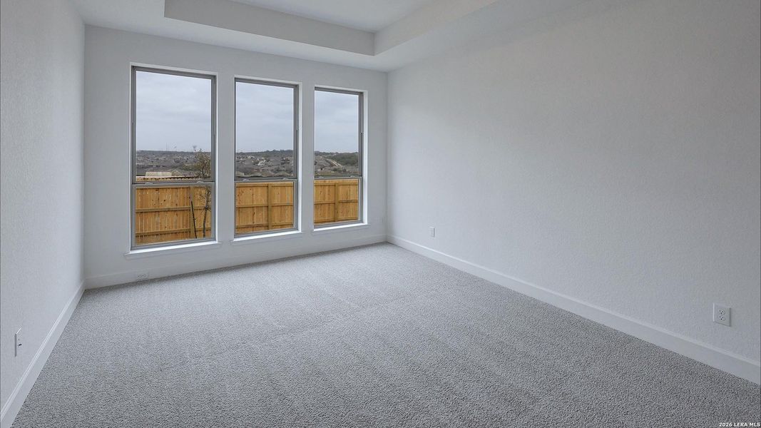Spacious, unfurnished interior of a new home in Ladera, San Antonio (Image 18).