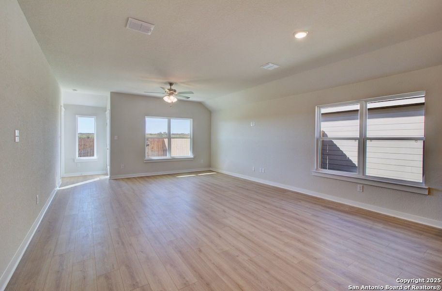 Spacious, unfurnished interior of a new home in Westridge - Premier, San Antonio (Image 15). Spacious, unfurnished interior of a new home in Westridge - Premier, San Antonio (Image 15).