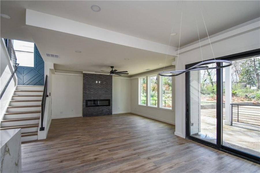 Spacious, unfurnished interior of a new home in , Atlanta (Image 10).