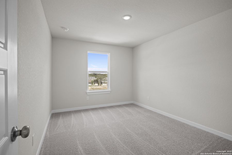 Spacious, unfurnished interior of a new home in Rosemont Hill, San Antonio (Image 22). Spacious, unfurnished interior of a new home in Rosemont Hill, San Antonio (Image 22).