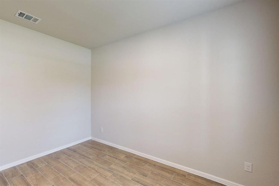 Spacious, unfurnished interior of a new home in Forest Park, Princeton (Image 33). Spacious, unfurnished interior of a new home in Forest Park, Princeton (Image 33).