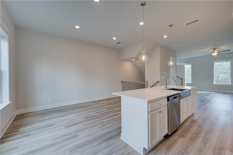 Spacious, unfurnished interior of a new home in Barrett Pointe, Kennesaw (Image 19).