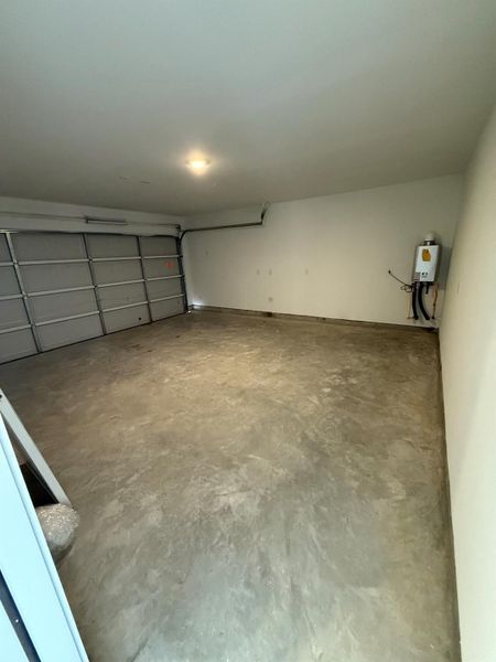 Spacious, unfurnished interior of a new home in Pinewood Trails, Cleveland (Image 28). Spacious, unfurnished interior of a new home in Pinewood Trails, Cleveland (Image 28).