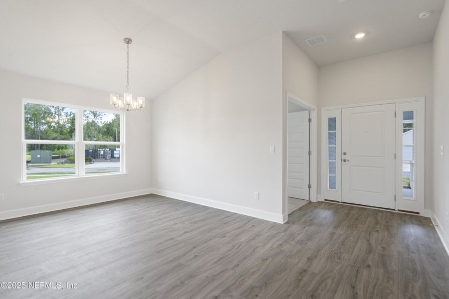Spacious, unfurnished interior of a new home in Summerglen, Jacksonville (Image 12).
