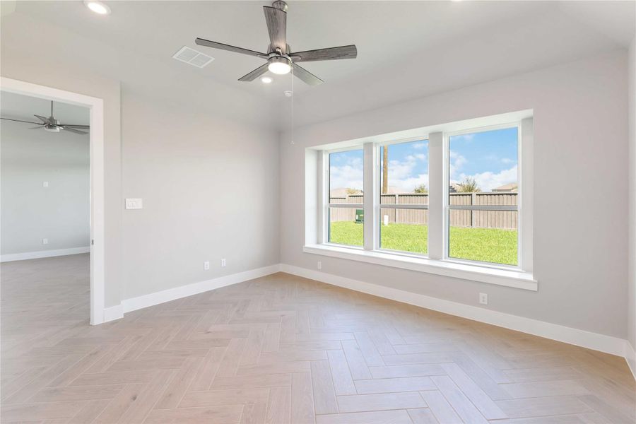 Spacious, unfurnished interior of a new home in Arabella on the Prairie, Richmond (Image 24).