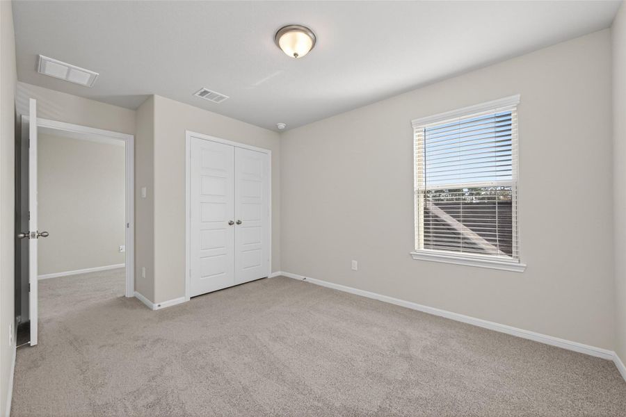 Spacious, unfurnished interior of a new home in Woodland Lakes, Houston (Image 36).