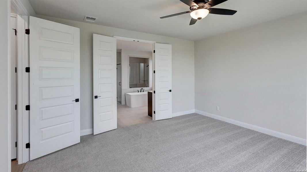 Spacious, unfurnished interior of a new home in Kallison Ranch, San Antonio (Image 17).