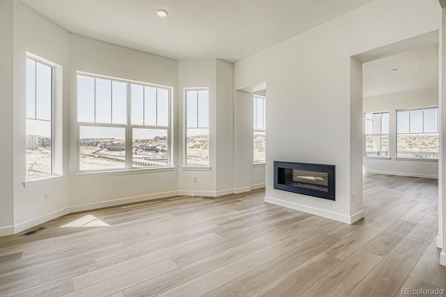 Spacious, unfurnished interior of a new home in Macanta: The Legends Collection, Castle Rock (Image 13).