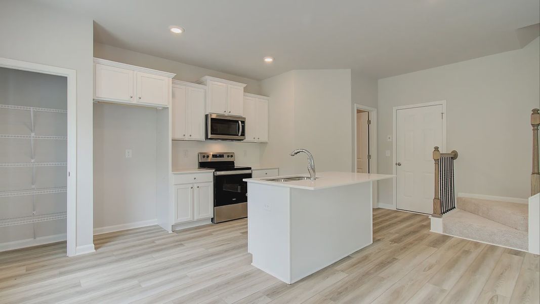Furnished interior view inside a new home in Chapel Hill, Newnan (Image 8).