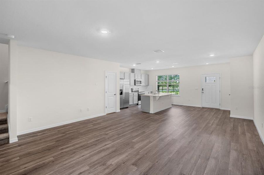 Spacious, unfurnished interior of a new home in Waterleigh, Winter Garden (Image 18).