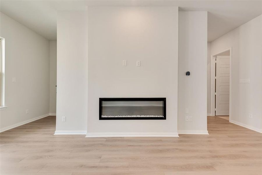 Spacious, unfurnished interior of a new home in City Point, North Richland Hills (Image 18).