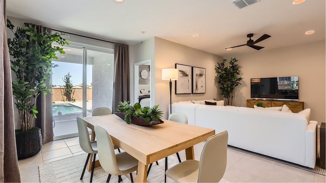 3560 Coronado Dining 2of3 F1 Base6 3560 Coronado Dining 2of3 F1 Base6