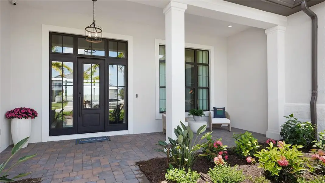 Exterior details and patio area of a home in , Venice (Image 29).
