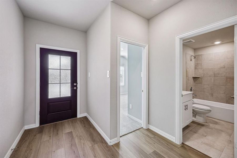 Spacious, unfurnished interior of a new home in Lakehaven - Signature Series, Farmersville (Image 24).