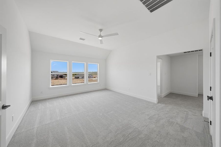 Spacious, unfurnished interior of a new home in Furst Ranch, Argyle (Image 35).